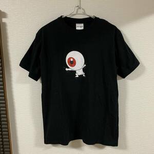 ゲゲゲの鬼太郎 - Lサイズ 黒色 目玉おやじTシャツ 目玉の親父Tシャツ 親父 鬼太郎の父 半袖Tシャツ 夏物 正規品 (新品タグ付き未使用品)