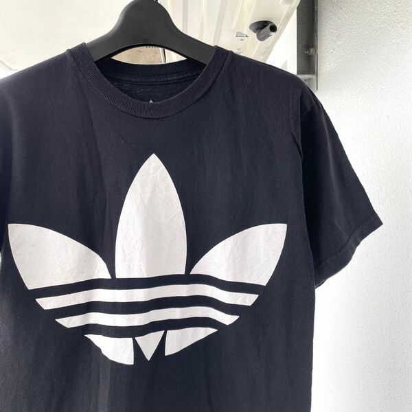 【アディダス adidas】ロゴプリントTシャツ ブラック S