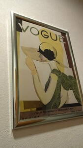 女性の絵の印刷物/ポスターが入った壁掛け・額縁フレーム額・シルバー・黄緑・イラスト・VOCUE・アンティーク風・ビンテージ風・軽量