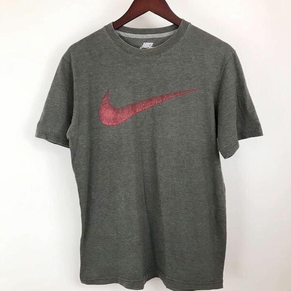 NIKE ナイキ 半袖 Tシャツ メンズ M グレー カジュアル スポーツ トレーニング ウェア シンプル ロゴ プリント スウォッシュ ビンテージ