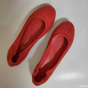  beautiful goods Salvatore Ferragamo original leather flat shoes ballet shoes red 6.5