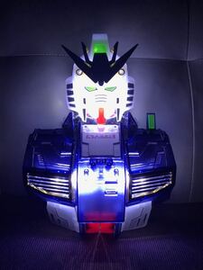 即決価格！ 信工房 機動戦士ガンダム 逆襲のシャア LED発光加工品！！フィギュア ガンプラ お車のインテリアに！お部屋のインテリアに！