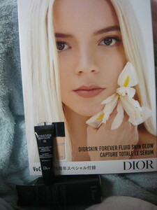 Dior Liquid Foundation Mini Tube (2,4 мл/2,7) 1 шт поставки Voce May Dior Forever Fluid Skin Glow 1N образец