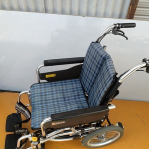 KS-23-0413-01 ヘッドレストなし レッグサポート代用品 シート色褪せあり MIKI ミキ 介助式車椅子 ティルト スキット7 SKT-7の画像2