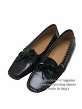 TK 新品近 フェラガモ Salvatore Ferragamo エナメル ドライビングシューズ 黒 ブラック パテント スリッポン デッキシューズ 7_画像1