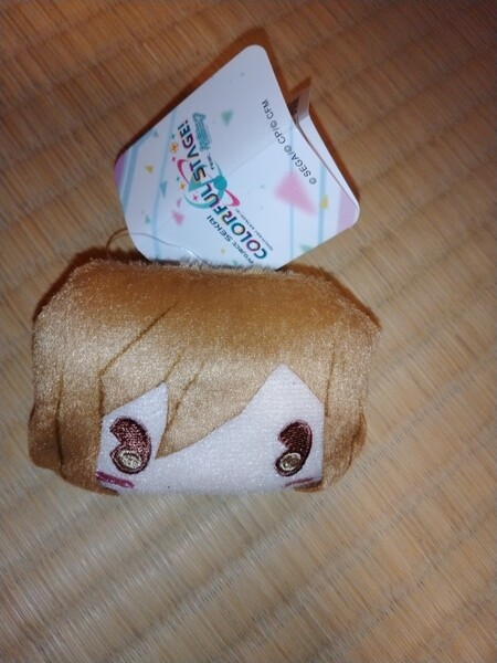 プロジェクトセカイ ふわふわマスコットバッジ MEIKO メイコ 初音ミク タグ付き ぬいぐるみ