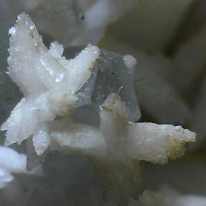 外国産鉱物 犬牙状 カルサイト 方解石 水晶 クラスター クォーツ 閃亜鉛鉱 スファレライト 定型外発送の画像10