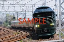 Ｄ-4C【鉄道写真】Ｌ版３枚　トワイライトエクスプレス瑞風　JR西日本_画像1
