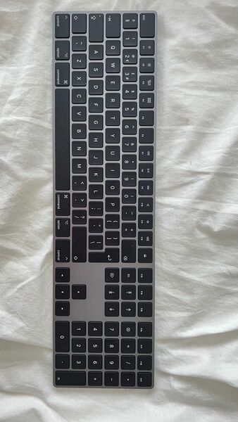 値下！Apple Magic Keyboard スペースグレイ ワイヤレスキーボード　正規品