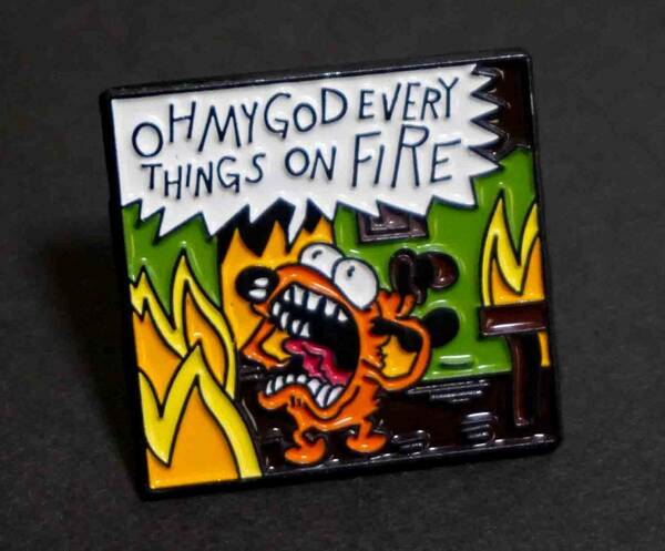 『発狂犬パニックドッグ』■新品 『OH MY GOD EVERYTHINGS ON FIRE 』 ■ Meme dog■ピンバッジ バッチ■おしゃれ ファッション