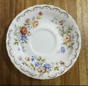 英国　ROYAL ALBERT JUBILEE ROSE 14cm ソーサー　送料無料