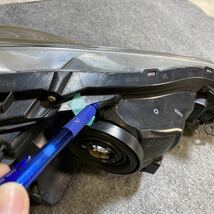 ウィッシュ　ZGE20系　左ヘッドライト　ICHIKOH 68-16 HID_画像5