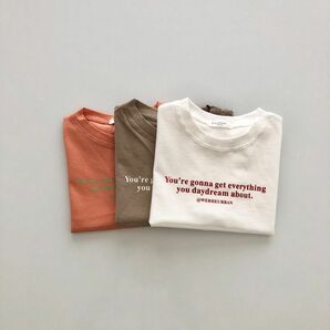 SALE1900円→1600円韓国子供服　韓国子供服　ロゴT キッズTシャツ男女兼用　新品　親子お揃い