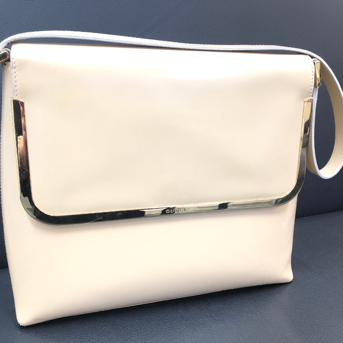 グッチ 2113 ショルダーの値段と価格推移は?|17件の売買データから