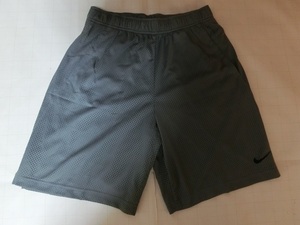 ◆USA購入 ナイキ【Nike】機能素材【DRI FIT】グレー単色 ポケット付スウォッシュ刺繍入り メッシュパンツUS Mサイズ