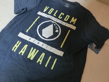 ☆激レア USA購入 【VOLCOM】ボルコム 【GIVEBACK SERIES】【HAWAII VOLCOM STONE 】ハワイ諸島 ロゴプリントTシャツUS Sサイズ ブルー_画像4