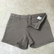 ユニクロ UNIQLO ショートパンツ　未使用 new without tag】 サイズ25（63.5cm cotton shorts ベージュ_画像3