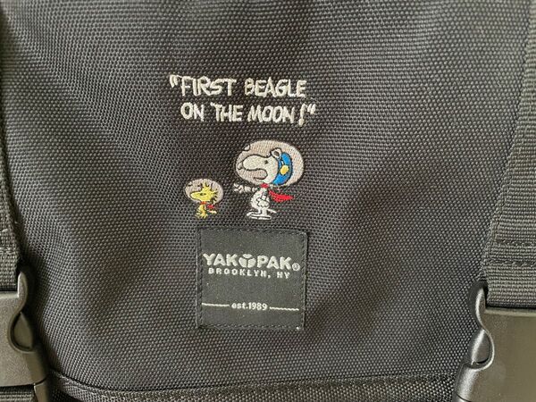 スヌーピー YAK PAK メッセンジャーバッグ