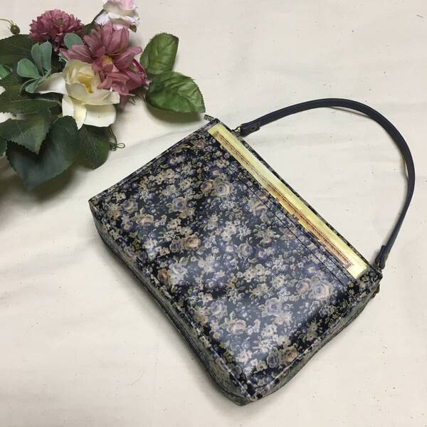 151*ショルダー型片側ポケット付き♪2019年改訂版*新世界訳*普通版聖書カバー紺小花H*ハンドメイド