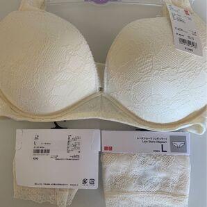 クーポン使用で2300円♪最終SALE!新品タグ付★UNIQLOブラ EF70/80+ショーツ 1枚set★バニラ