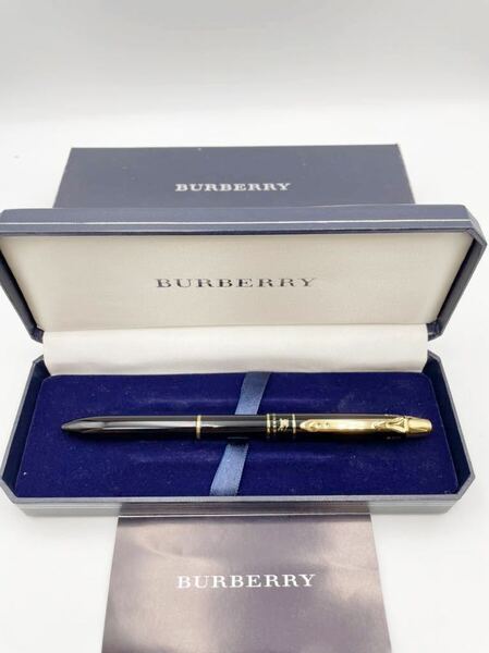 バーバリー　多機能ボールペン　ツイスト式　ブラック×ゴールド　未使用品　BURBERRY 万年筆　シャーペン　