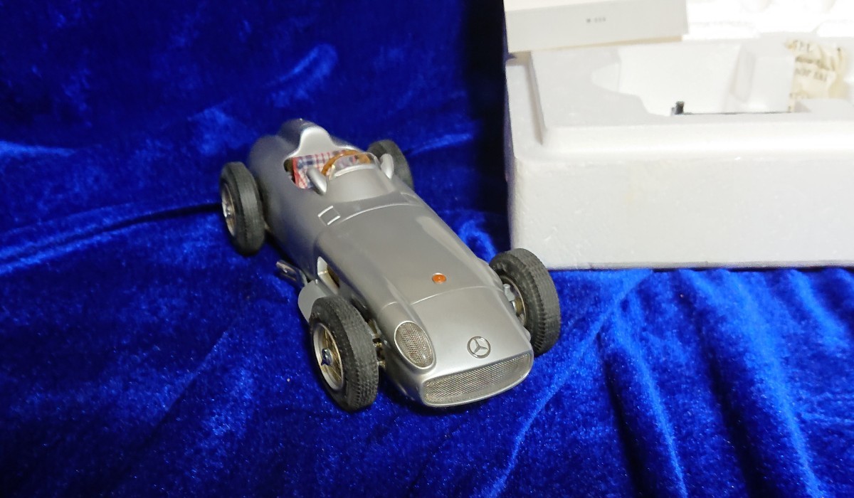 CMC 1/18 メルセデス・ベンツW196R J.M.ファンジオ 1954/55 *world