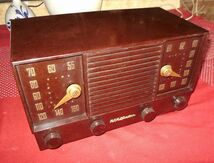 FM/AM真空管ラジオ・米国・RCA-Victor・2-XF-91・1952年頃・AM高周波増幅付・FM受信周波数76～95MHｚ・感度良好_画像1