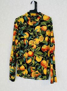 H&M 涼しい 熱帯 シャツ オレンジ サテンの様な素材　Lサイズ カラーオレンジ 袖丈長袖 柄・デザイン花柄 襟オープンカラー