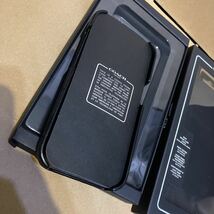 送料込●新品● COACH ダーク系③ iPhone14PRO iPhoneケース 型押しレザー シグネチャー スマホケース コーチ コーテッドキャンバス_画像3