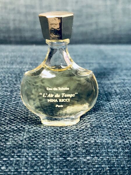 Eau de Toilette"L'Air du Temps" NINA RICCI Paris