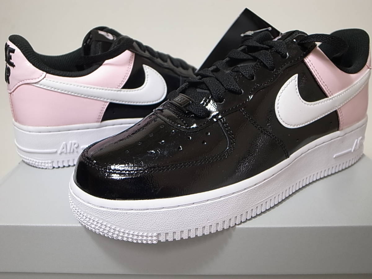 NIKE W AIR FORCE 1 '07 ESS パテント ブラックxホワイトxピンクPINK
