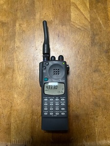 icom 430ハンディトランシーバー　IC-P3T 2台と電池BOX 現状　ジャンク扱いです。