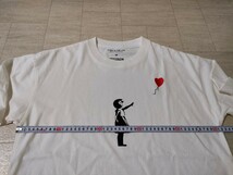 サイズ：M　未使用品　UNITED ARROWS 　＜A DAY IN THE LIFE＞BRANDALISED(ブランダライズド)プリントTシャツ　balloon girl 刺繍_画像4