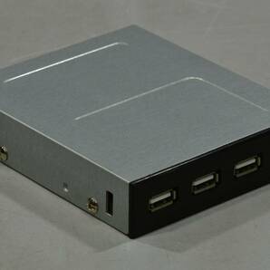 動作保証★3.5インチベイ内蔵 USB2.0 4PORT フロントパネル★960の画像1