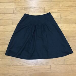 NATURAL BEAUTY BASIC Natural Beauty Basic pin tuck black lame knee height gathered skirt size XS