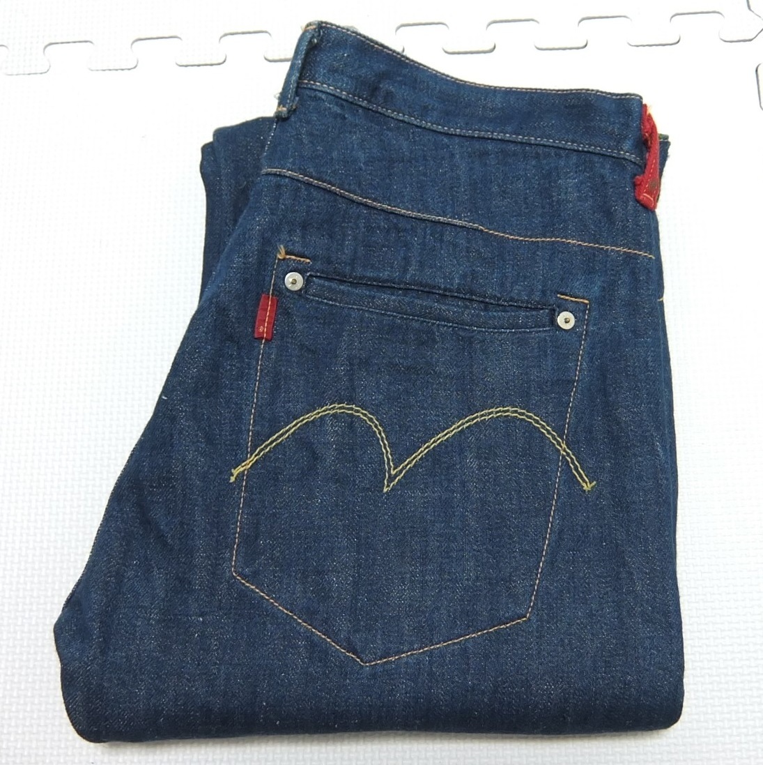 ヤフオク! -「levi's サークルr」(リーバイス) (ジーンズ)の落札相場