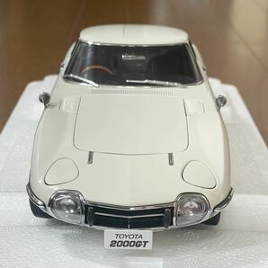 売切 新品同様 オートアート 1/18 トヨタ2000GT ワイヤースポークホイールバージョン ホワイト AUTOart 78754 TOYOTA2000GT 箱付 ミニカーの画像5