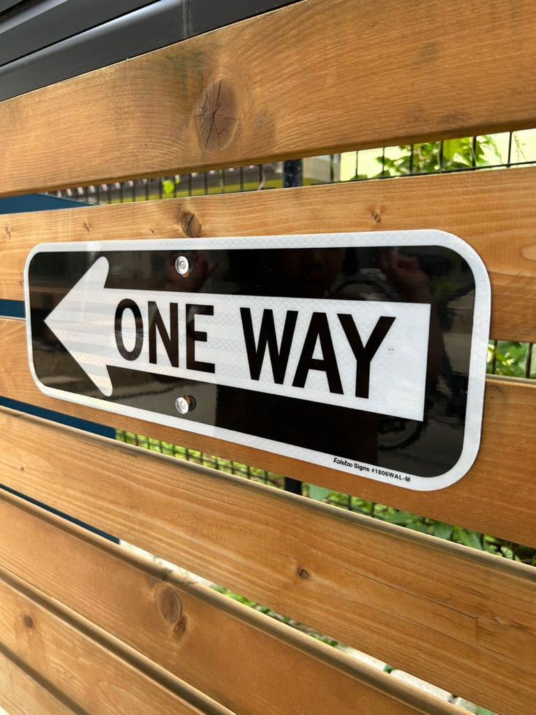 Yahoo!オークション -「one way 看板」の落札相場・落札価格