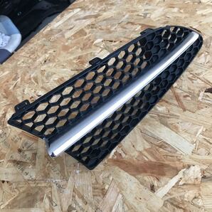 スバル R2 RC1 RC2 左 フロントグリル 91121KG010 ラジエターグリル