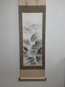 水墨画　真作　秀人作「水墨山水」軸装