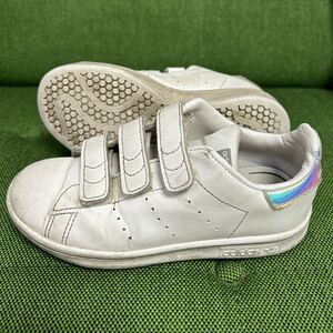 【17.0cm】adidas アディダス STAN SMITH CFC スタンスミス(ホワイト×シルバー) 中古品 リサイクル素材 子供靴 親コーデ ベルクロ