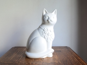 アンティーク家具 雑貨 北欧ヴィンテージ 白猫オブジェ 人形 ネコモチーフ 陶器オブジェ しろねこ 置物