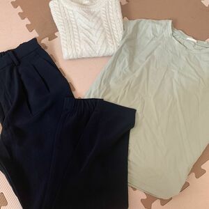 ユニクロ　GU 白い半袖ニット、袖なしシャツトップスと紺色ズボンセット　
