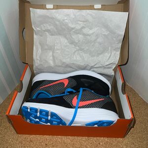 ナイキ　NIKE REVOLUTION 3 24cm