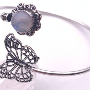 天然石ムーンストーン &バタフライ(蝶)のバングル