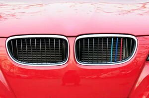 スポーティ全開♪ BMW Mカラー グリル フィン カバー ストライプ モール E90 320i 323i 325i 325xi 330i 330xi 335i セダン 3シリーズ