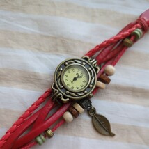 服飾 腕時計 ブレスレット 赤 合皮 スナップ レディース 女性 かわいい おしゃれ 時計_画像2