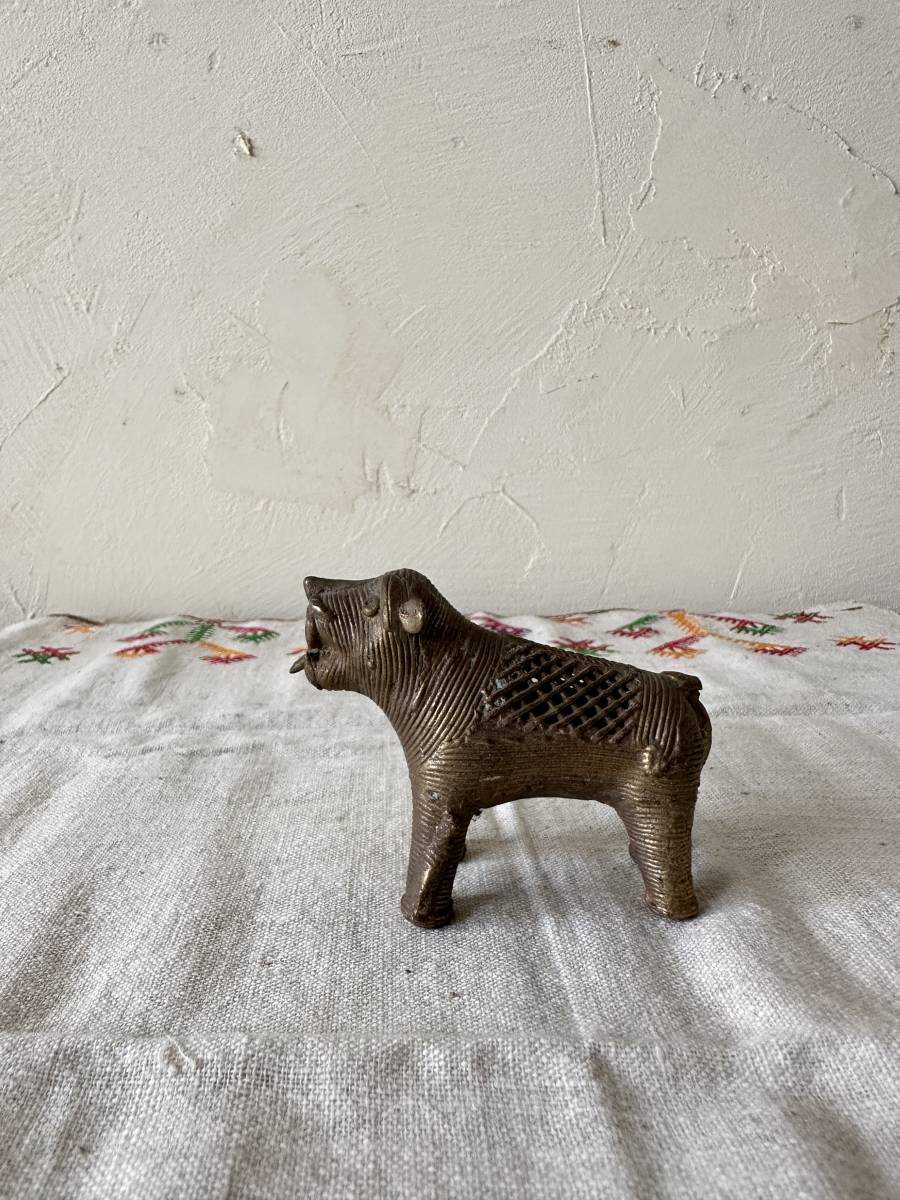 India Vintage Animal Objeto Figura Latón Hecho a Mano Arte Perro Interior Antiguo, Artesanía, artesanías en metal, Hecho de latón