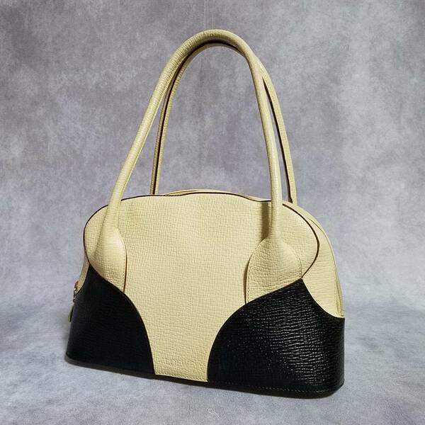 【良好】LOEWE　ロエベ　正規品　即日配送 ★ 本革　レザー　2WAY　ロゴ　ハンドバッグ　手提げ　肩掛けOK　LH142