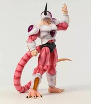 ドラゴンボール　フリーザ　第二形態ver. 　37cm フィギュア　レア　新品未使用　海外限定　数量限定品 箱付き　台座無し_画像10